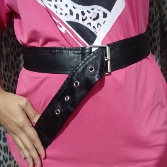 Accessories - Women Black Faux Leather Adjustable Belt